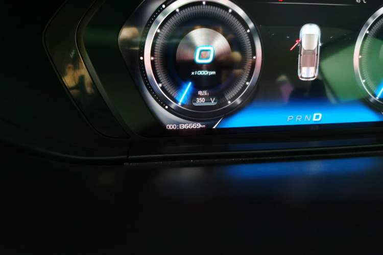 Used SINOGOLD GM3 2018 C-Class Odometer Close Up