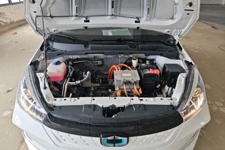 Used SINOGOLD Junxing 2023 Standard Model Engine Bay