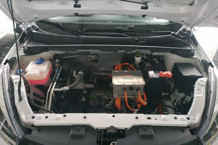 Used SINOGOLD Junxing 2023 Standard Model Engine Bay