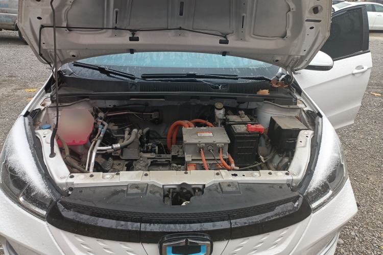 Used SINOGOLD Junxing 2023 Standard Model Engine Bay