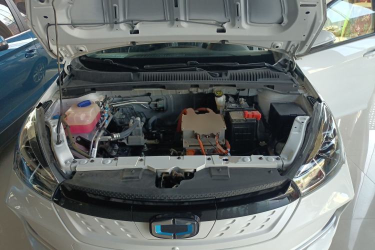 Used SINOGOLD Junxing 2023 Standard Model Engine Bay