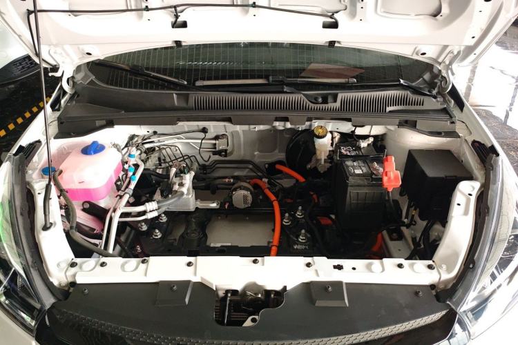 Used SINOGOLD Junxing 2023 Standard Model Engine Bay