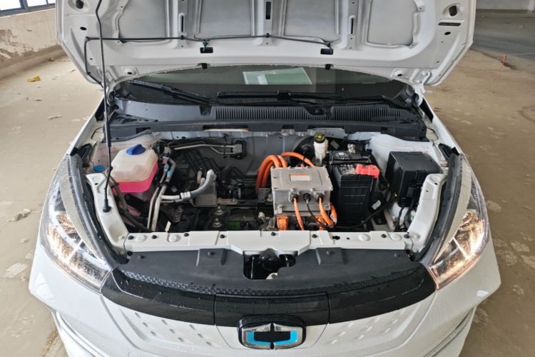 Used SINOGOLD Junxing 2023 Standard Model Engine Bay