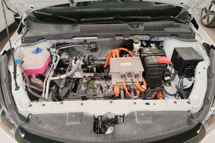 Used SINOGOLD Junxing 2023 Standard Model Engine Bay