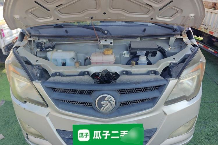 Used Sinotruk BOLDEN  Engine Bay