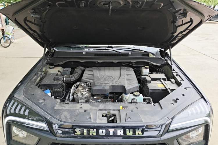 Used Sinotruk BOLDEN 2024 Commercial 2.0T Automatic Diesel 4x4 Long Wheelbase Luxury Edition Engine Bay