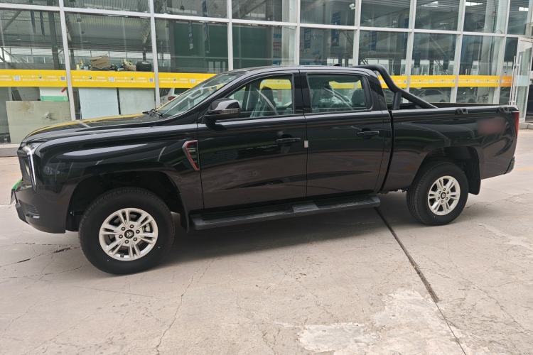 Used Sinotruk BOLDEN 2024 Commercial 2.0T Manual Diesel 4x4 Long Wheelbase Youth Edition Exterior 5