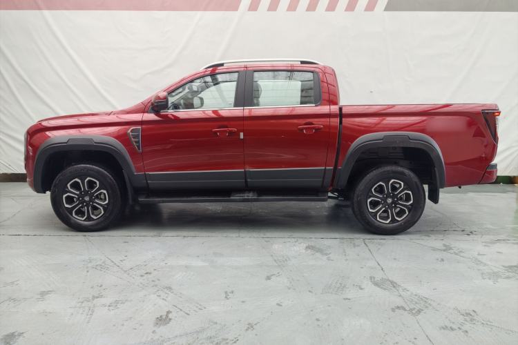 Used Sinotruk BOLDEN 2024 Passenger Version 2.0T Automatic Diesel 4x4 Standard Wheelbase Luxury Edition Exterior 12