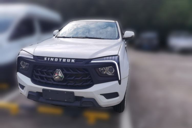 Used Sinotruk BOLDEN 2024 Commercial 2.0T Manual Diesel 4x4 Long Wheelbase Youth Edition Front