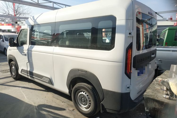 Used Sinotruk Pioneer V 2024 Multi-Function Edition 2.0T Automatic Mid-Roof with Central Axle Rear Left 45 Deg