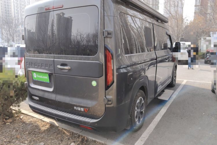 Used Sinotruk Pioneer V 2025 Multi-Function PRO Edition 2.0T Automatic Mid-Roof Mid-Height Rear Right 45 Deg