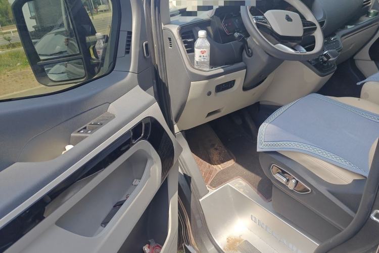 Used Sinotruk Pioneer V  Driver Seat
