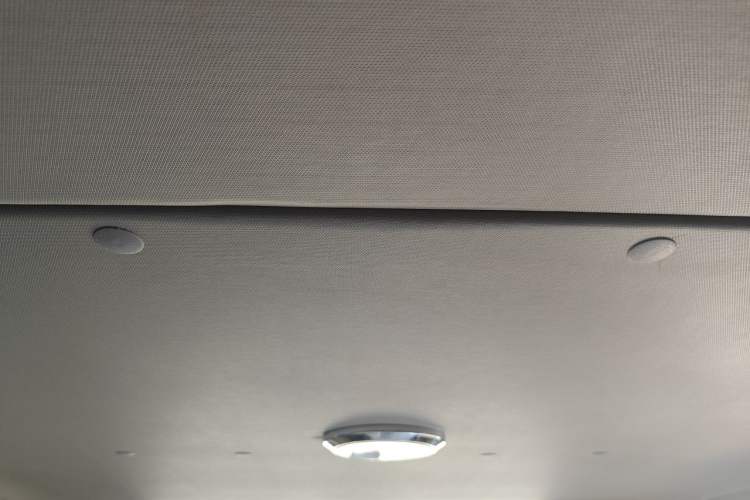 Used Sinotruk Pioneer V  Headliner
