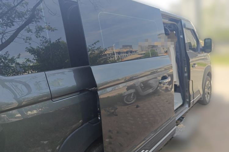 Used Sinotruk Pioneer V  Rear Right 45 Deg