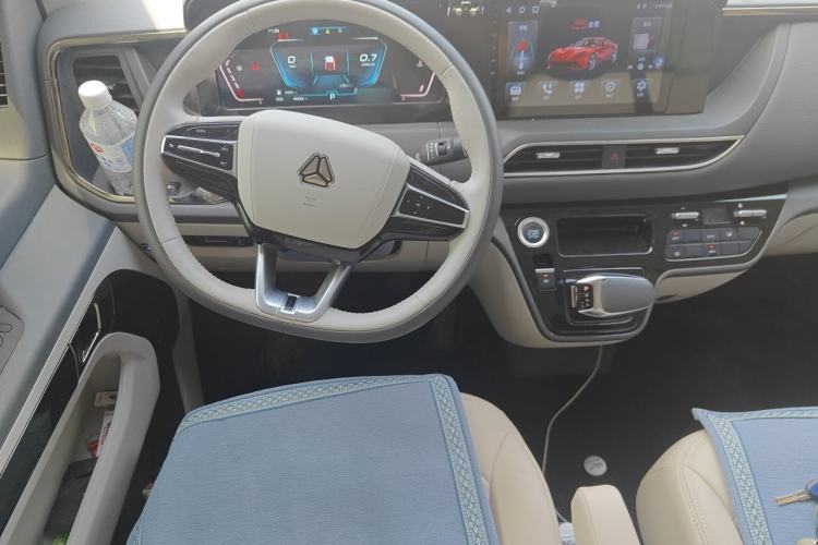 Used Sinotruk Pioneer V  Steering Wheel