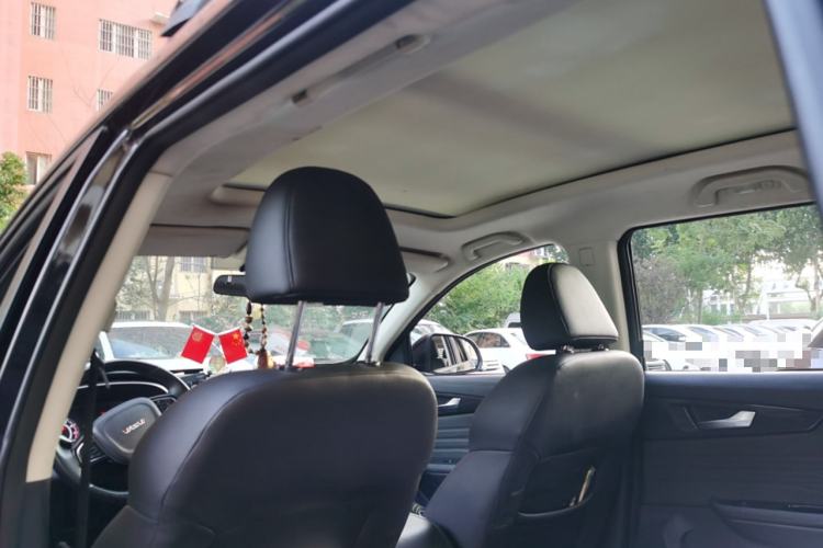 Used Sinotruk VGV U70 2021 1.5T Automatic Youyue Edition 7-Seater Headliner