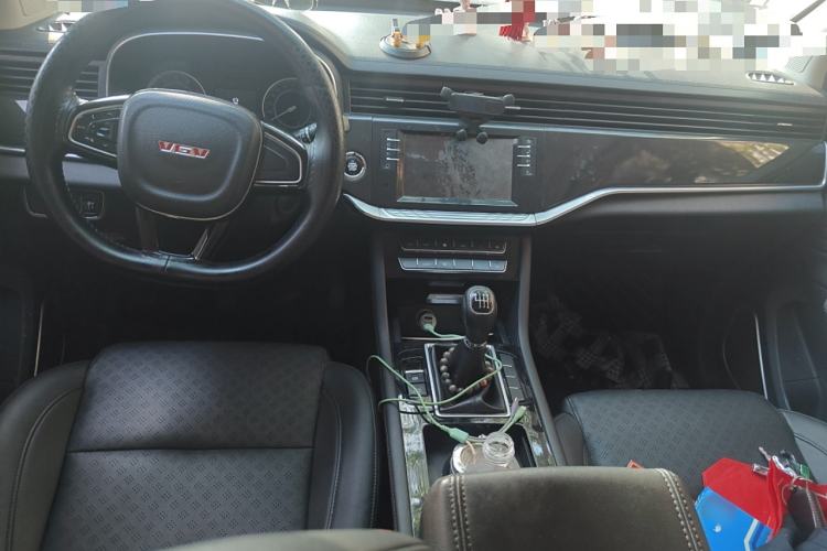 Used Sinotruk VGV U70 2020 1.5T Manual Elite Sunroof Version 6 Seats Center Console