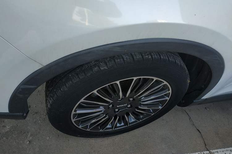 Used Sinotruk VGV U70 2020 1.5T Automatic Smart Luxury 7-Seater Exterior 3