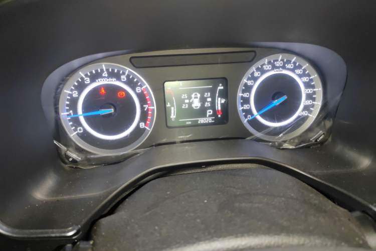Used Sinotruk VGV U70 2021 1.5T Automatic Luxury Edition 7-Seater Odometer Close Up