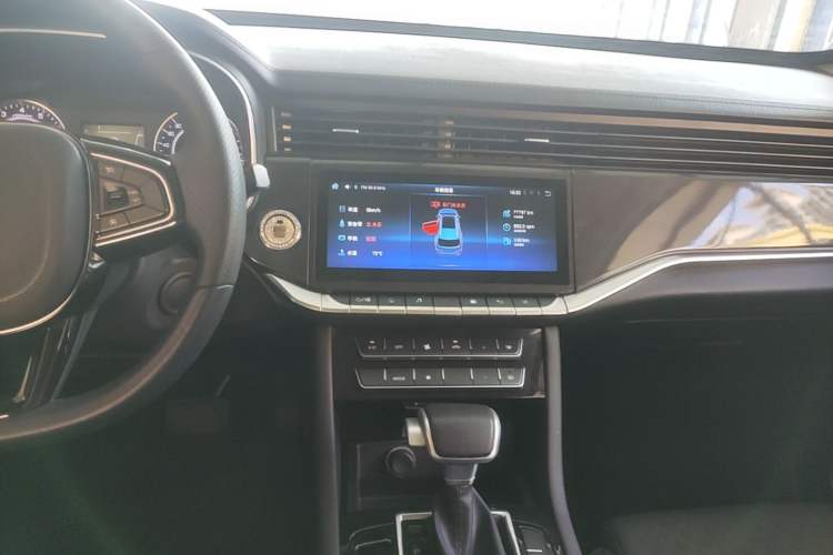 Used Sinotruk VGV U70 2020 1.5T Automatic Smart Enjoyment Elite Navigation Version 7 Seats Audio And AC Panel