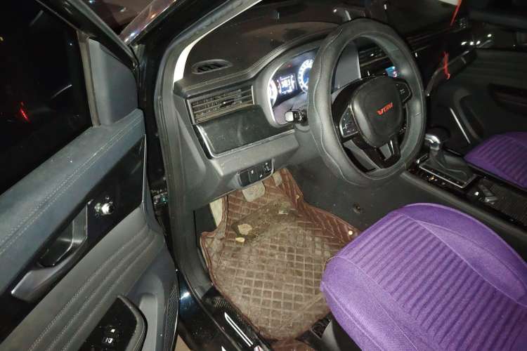 Used Sinotruk VGV U70 2020 1.5T Automatic Smart Enjoyment Elite Navigation Version 7 Seats Driver Seat