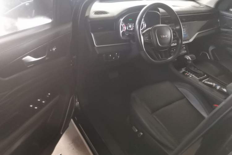 Used Sinotruk VGV U70 2020 1.5T Automatic Smart Luxury 7-Seater Driver Seat