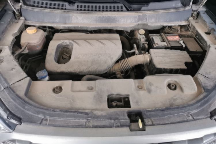 Used Sinotruk VGV U70 2020 1.5T Automatic Smart Luxury 7-Seater Engine Bay