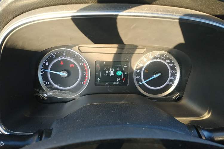 Used Sinotruk VGV U70 2020 1.5T Automatic Smart Enjoyment Elite Navigation Version 7 Seats Instrument Cluster