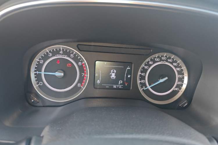 Used Sinotruk VGV U70 2020 1.5T Automatic Smart Luxury 7-Seater Instrument Cluster