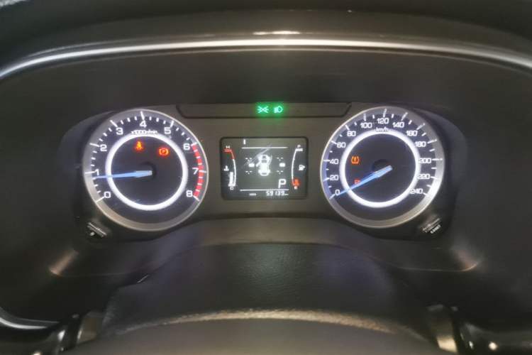 Used Sinotruk VGV U70 2020 1.5T Automatic Smart Luxury 7-Seater Instrument Cluster