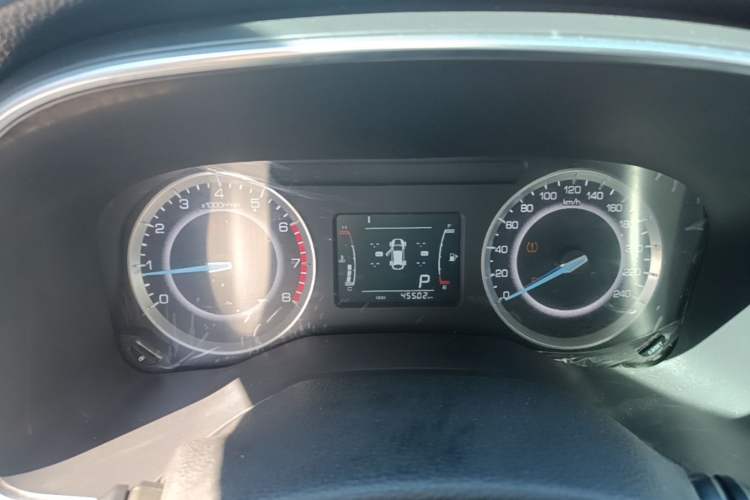 Used Sinotruk VGV U70 2020 1.5T Automatic Smart Luxury 7-Seater Instrument Cluster
