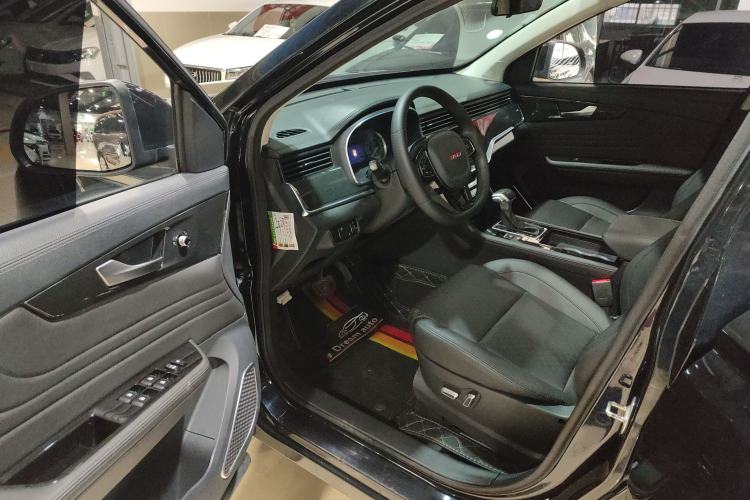 Used Sinotruk VGV U70 2020 1.5T Automatic Smart Luxury 7-Seater Interior 2