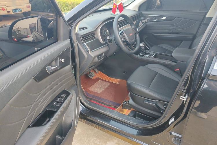 Used Sinotruk VGV U70 2020 1.5T Automatic Smart Enjoyment Elite Navigation Version – 6 Seats Interior 3