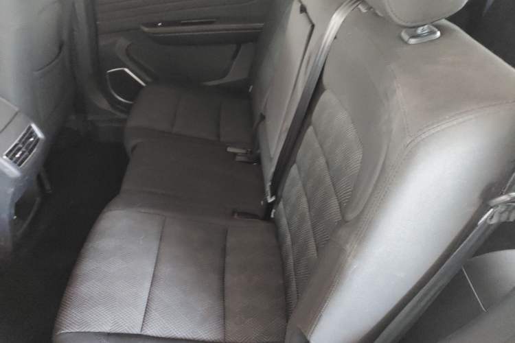 Used Sinotruk VGV U70 2020 1.5T Manual Comfort Edition 7 Seats Interior 4