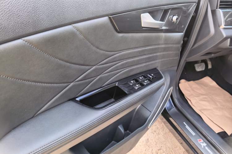Used Sinotruk VGV U70 2020 1.5T Automatic Smart Enjoyment Elite Navigation Version 7 Seats Interior 4