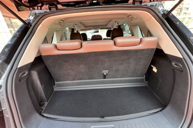 Used Sinotruk VGV U70 2020 1.5T Automatic Smart Luxury 7-Seater Interior 5
