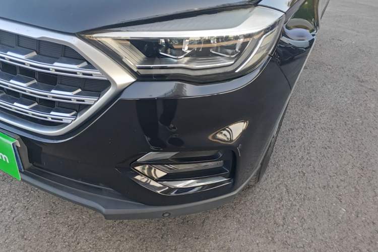 Used Sinotruk VGV U70 2020 1.5T Automatic Smart Luxury 7-Seater Left Front Headlight