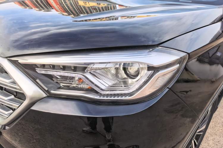 Used Sinotruk VGV U70 2020 1.5T Automatic Smart Enjoyment Elite Navigation Version 7 Seats Left Front Headlight