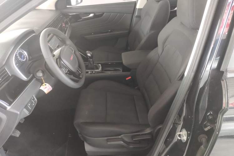 Used Sinotruk VGV U70 2020 1.5T Manual Comfort Edition 7 Seats Left Front Seat