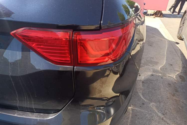 Used Sinotruk VGV U70 2020 1.5T Automatic Smart Luxury 7-Seater Right Rear Taillight