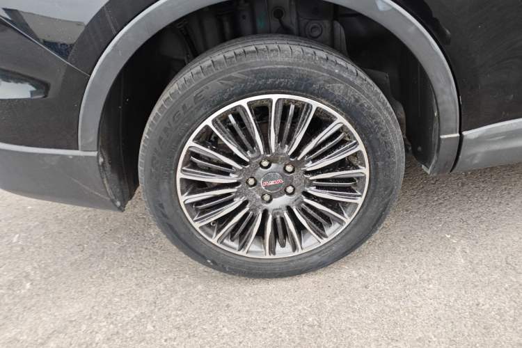 Used Sinotruk VGV U70 2020 1.5T Manual Elite Sunroof Version 7 Seats Right Rear Wheel Hub