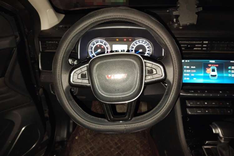 Used Sinotruk VGV U70 2020 1.5T Automatic Smart Enjoyment Elite Navigation Version 7 Seats Steering Wheel