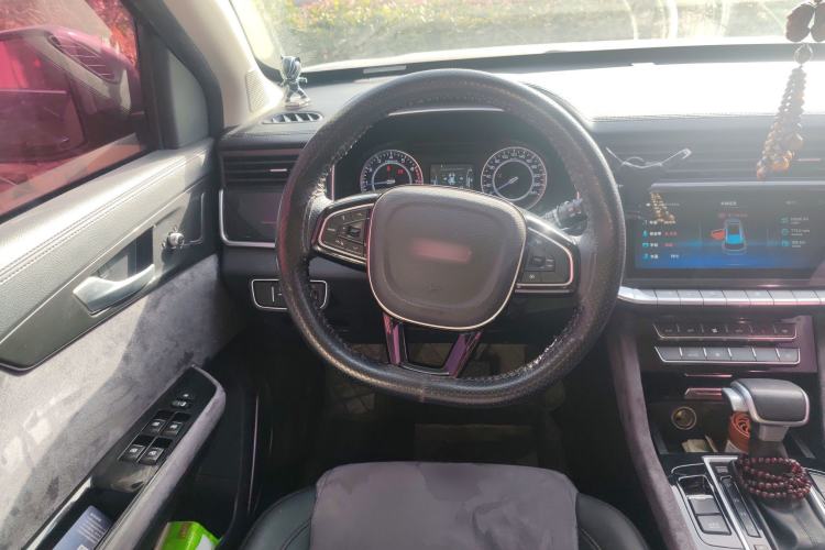 Used Sinotruk VGV U70 2020 1.5T Automatic Smart Luxury 7-Seater Steering Wheel