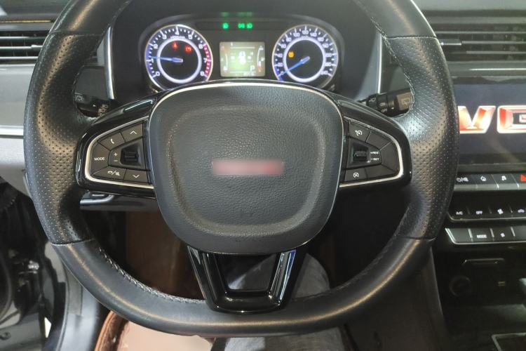 Used Sinotruk VGV U70 2020 1.5T Automatic Smart Enjoyment Elite Navigation Version 7 Seats Steering Wheel