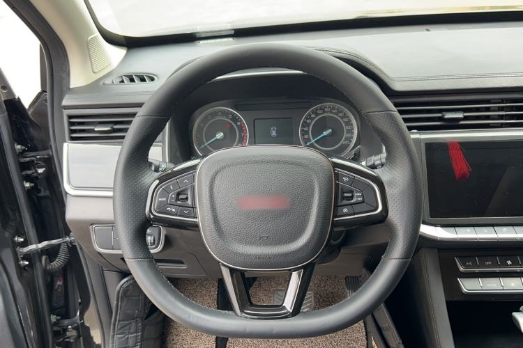 Used Sinotruk VGV U70 2020 1.5T Automatic Smart Enjoyment Elite Navigation Version 7 Seats Steering Wheel