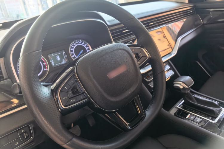 Used Sinotruk VGV U70 2020 1.5T Automatic Smart Enjoyment Elite Navigation Version 7 Seats Steering Wheel