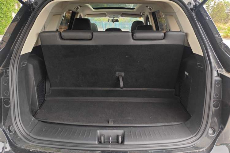 Used Sinotruk VGV U70 2020 1.5T Manual Elite Sunroof Version 7 Seats Trunk