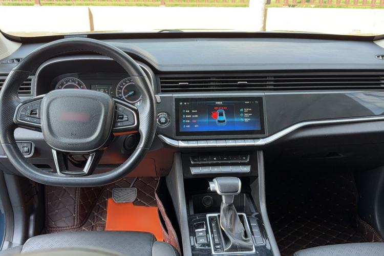 Used Sinotruk VGV U70 2020 1.5T Automatic Smart Enjoyment Elite Version 7 Seats Center Console