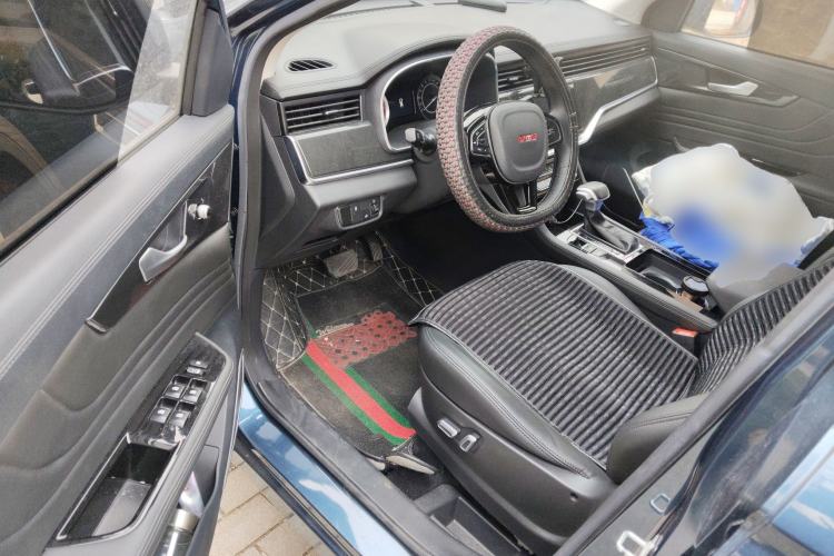 Used Sinotruk VGV U70 2020 1.5T Automatic Smart Luxury 7-Seater Driver Seat