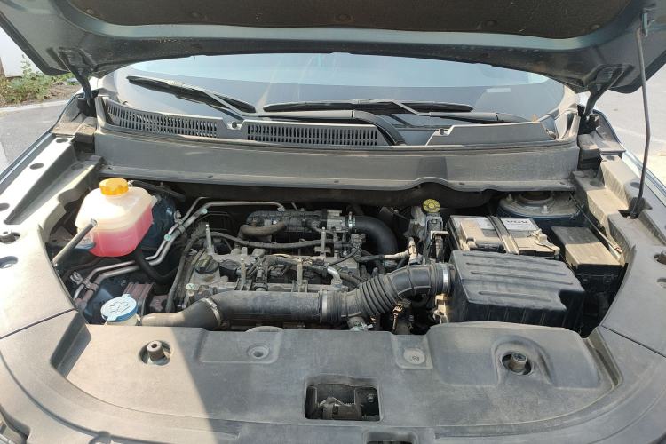 Used Sinotruk VGV U70 2020 1.5T Automatic Smart Enjoyment Elite Version 7 Seats Engine Bay